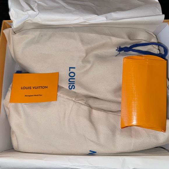 Louis Vuitton Trainers - Picture 3 of 6